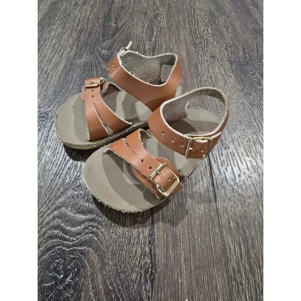 Hoyway Toddler Tan Leather Buckle Sandals Size 4 Salt Water Style